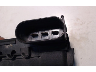 Блок предохранителей 1J0937550AA, 1J0937550AA Volkswagen Golf IV