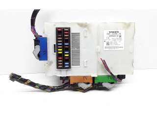 Блок предохранителей 7G9T14C256FA, 30765624 Volvo V70