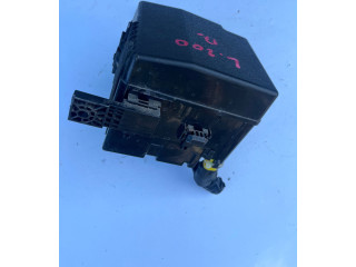 Блок предохранителей Mitsubishi L200