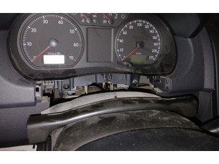 Přístrojová deska Volkswagen Polo IV 9N3 2008