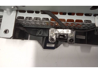 Дисплей    100477716G, T14A0033188   Tesla Model S