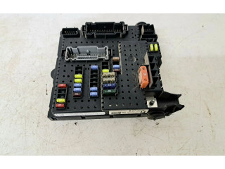 Блок предохранителей 30728512   Volvo V70    