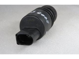 Моторчик дворников     BMW X3 E83