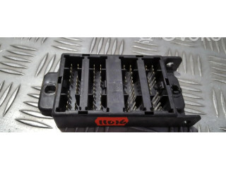 Блок предохранителей  913103E810, 91310-3E810   KIA Sorento    