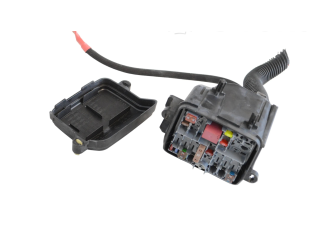   Pojistková skříňka    Alfa Romeo Stelvio 2017