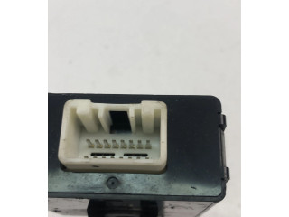 Блок управления G8D322AB Mazda Premacy