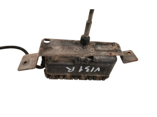 Моторчик стеклоочистителя 8620960, 0390206218    Volvo V70