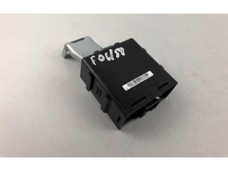 Блок управления 88183SA010   Subaru Forester SG