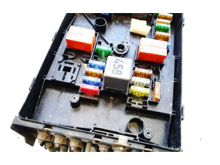 Блок предохранителей  017181301, 0-1718130-1   Volkswagen Golf Plus    