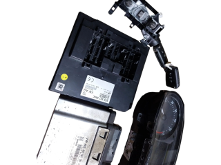 Комплект блоков управления 6V0920740A, 1K0905851 Skoda Fabia Mk3 (NJ)