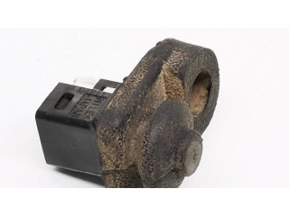 Передний датчик открытия / закрытия двери (крыло)