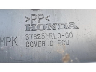 Другая деталь отсека двигателя