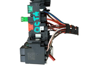 Блок предохранителей 5q0937615c   Skoda Octavia Mk3 (5E)    