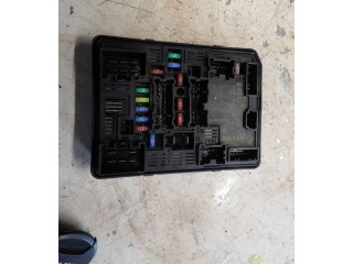 Pojistková skříňka 284B67877R Renault Captur II 2020