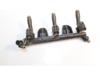 Топливная рампа    Skoda Fabia Mk2 (5J)   для двигателя BBM