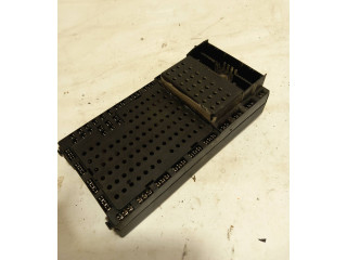 Блок предохранителей  8688153, 8688153   Volvo V70    