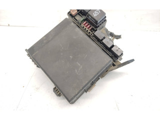 Блок предохранителей MR587816, G8C218MA Mitsubishi Grandis