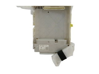 Pojistková skříňka Řídící jednotka BSM 8273076030 Lexus CT 200H 2015