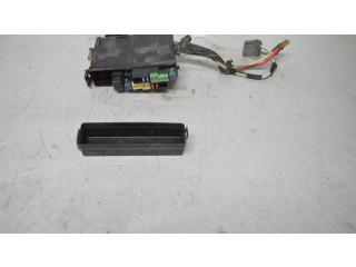 Pojistková skříňka Nissan Micra C+C 2008