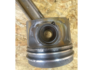 Píst M57TUE2 BMW 5 E60 E61 M57