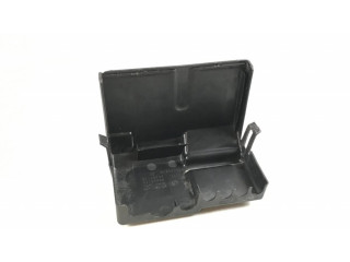 Крышка блока предохранителей 23192766, 33155804   Chevrolet Malibu    