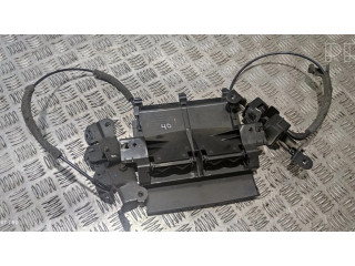 Замок опоры спинки сиденья