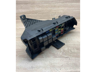 Блок предохранителей 9494210, 30728008 Volvo S60