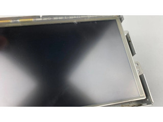 Радио/ проигрыватель CD/DVD / навигация