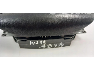 Подушка безопасности водителя    Mercedes-Benz SL R230