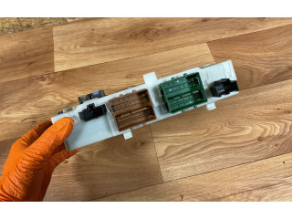 Блок предохранителей 30765624AE, 7G9T14C256FA   Volvo V70    