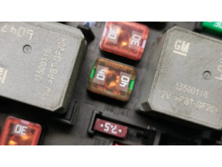 Блок предохранителей 13255300, 529050199 Chevrolet Orlando