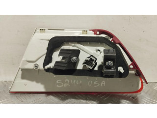 Задний фонарь Jaguar XE 2015- года