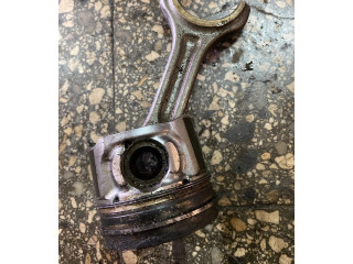 Píst 751101   Peugeot 5008     