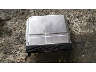 Блок управления двигателя 0281010319, 08677708 Volvo V70