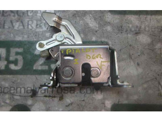 Zámek zadních dveří 825027108R Dacia Dokker 2015