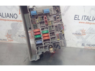 Блок предохранителей 92652241 BMW 1 E81 E87