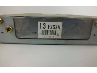 Блок управления двигателя F2G218881A Mazda 626