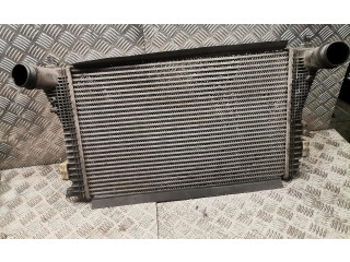 Интеркулер  3c0121345   Volkswagen PASSAT B6 