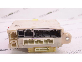 Блок предохранителей  8273053020   Lexus IS 220D-250-350    