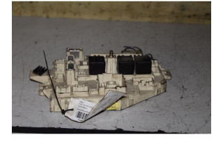 Блок предохранителей    Jeep Cherokee XJ    