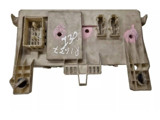 Pojistková skříňka 31254903, 519096804 Volvo S40 2005