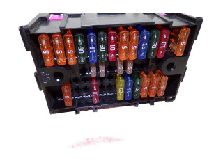 Pojistková skříňka 7H0937617A Volkswagen Transporter - Caravelle T5 2012