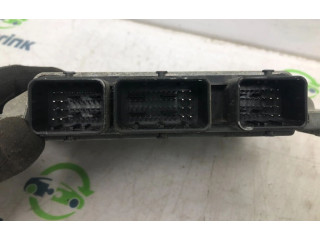 Блок управления двигателя 8201076738, 8201076738 Renault Twingo II