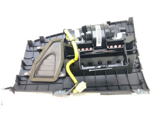 Подушка безопасности пассажира    Nissan Tiida C11