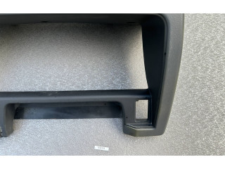 Přístrojová deska Nissan Patrol Y60 1989 6824001J01