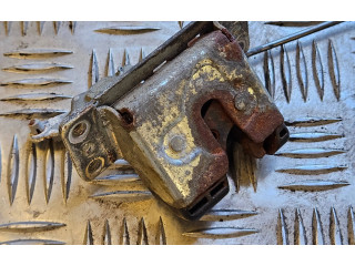 Zámek zadních dveří Opel Zafira A 2003