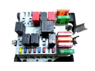 Pojistková skříňka 823501100 Alfa Romeo GT 2004