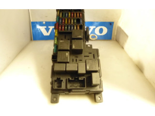 Блок предохранителей  8637841, 8637841   Volvo V70    