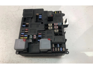 Блок предохранителей 32322426 Volvo XC90