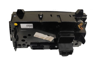 Блок управления климат-контролем 8697140, 04W43E02 Volvo V70